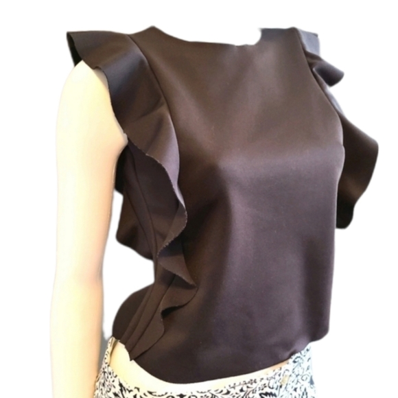 RED Saks Fifth Avenue Black Ruffle Top - Picture 5 of 11